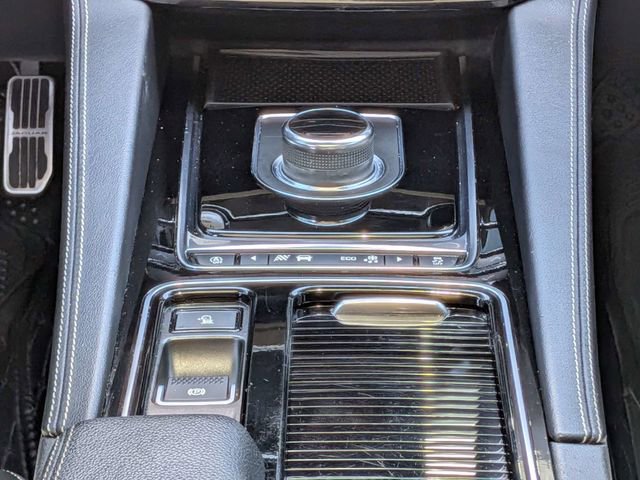 Used 2020 Jaguar F-PACE R-Sport image 23