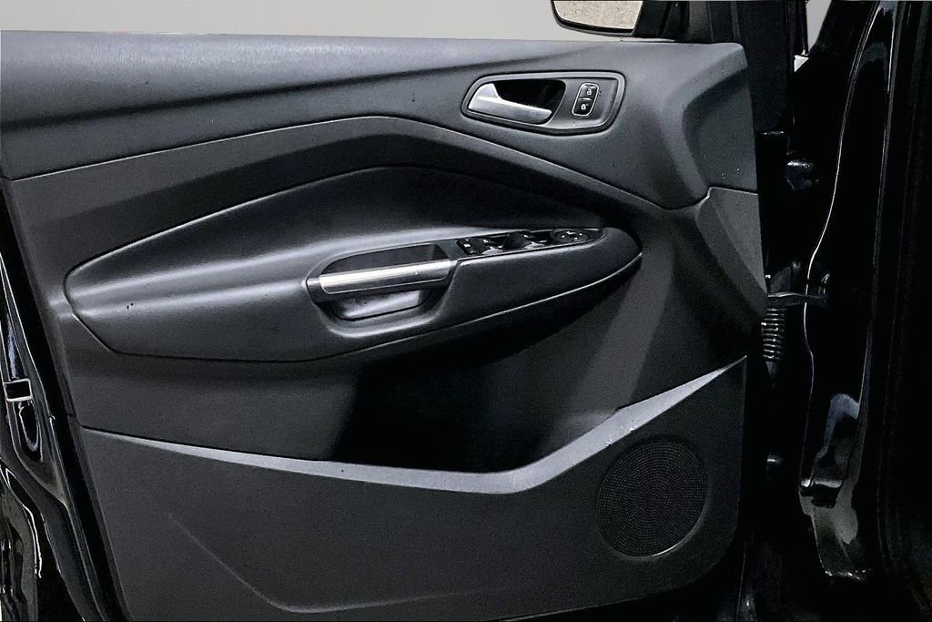 Used 2018 Ford Escape SEL image 20