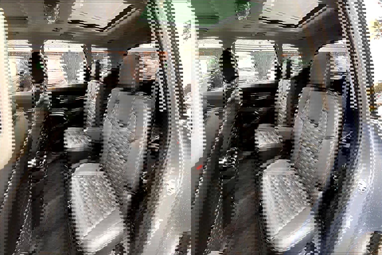 Used 2024 Kia Telluride SX Prestige w/ Towing Package image 28