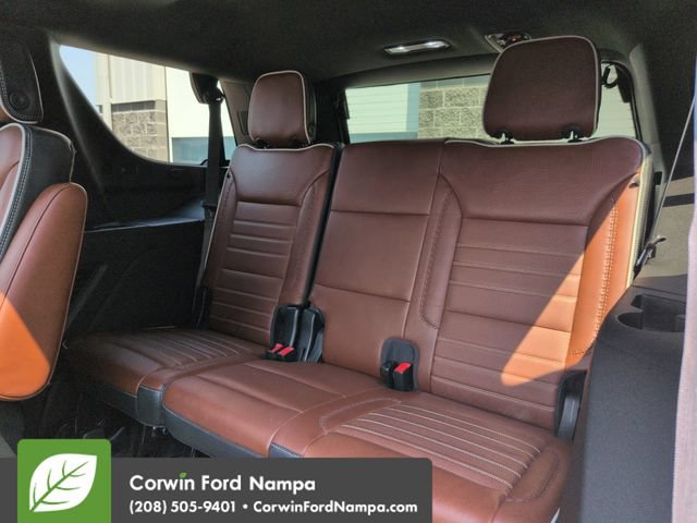 Used 2023 GMC Yukon Denali Ultimate AWD/4WD image 29