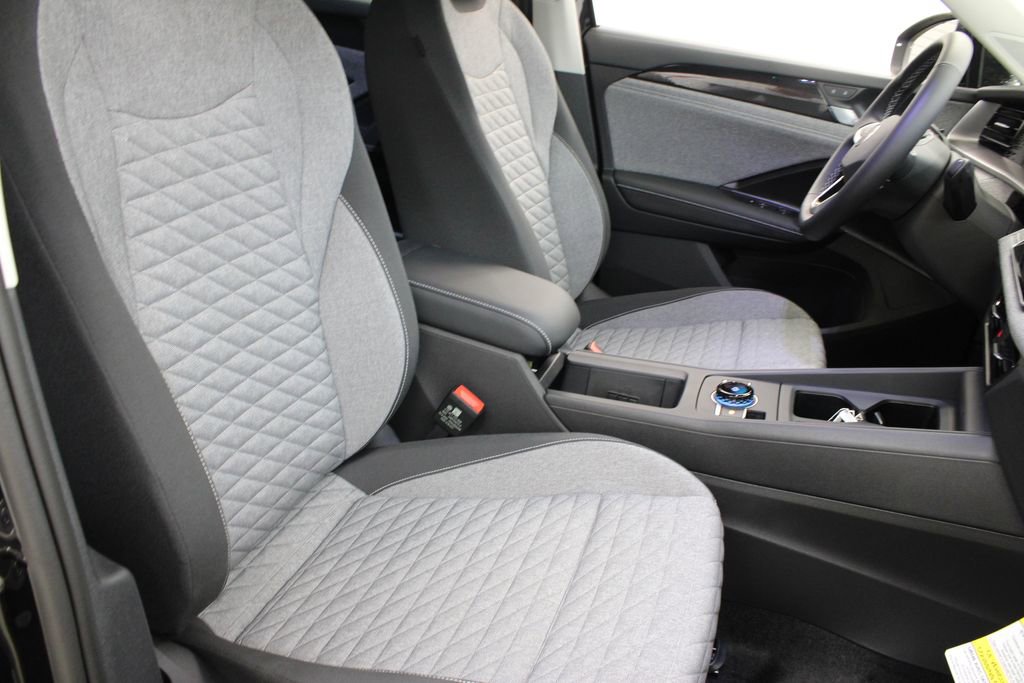 New 2026 Volkswagen Tiguan S FWD image 21