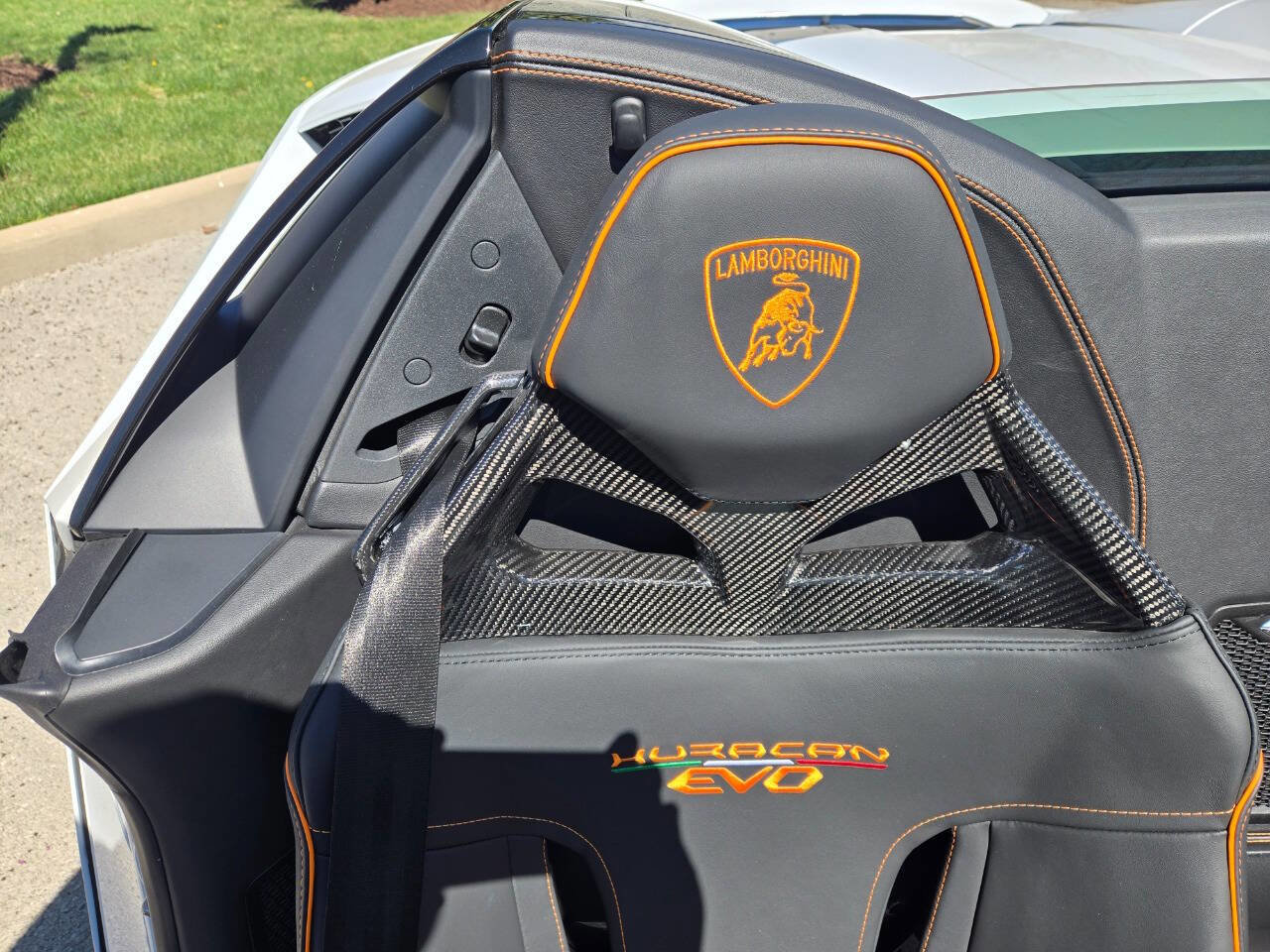 Used 2024 Lamborghini Huracan EVO image 33