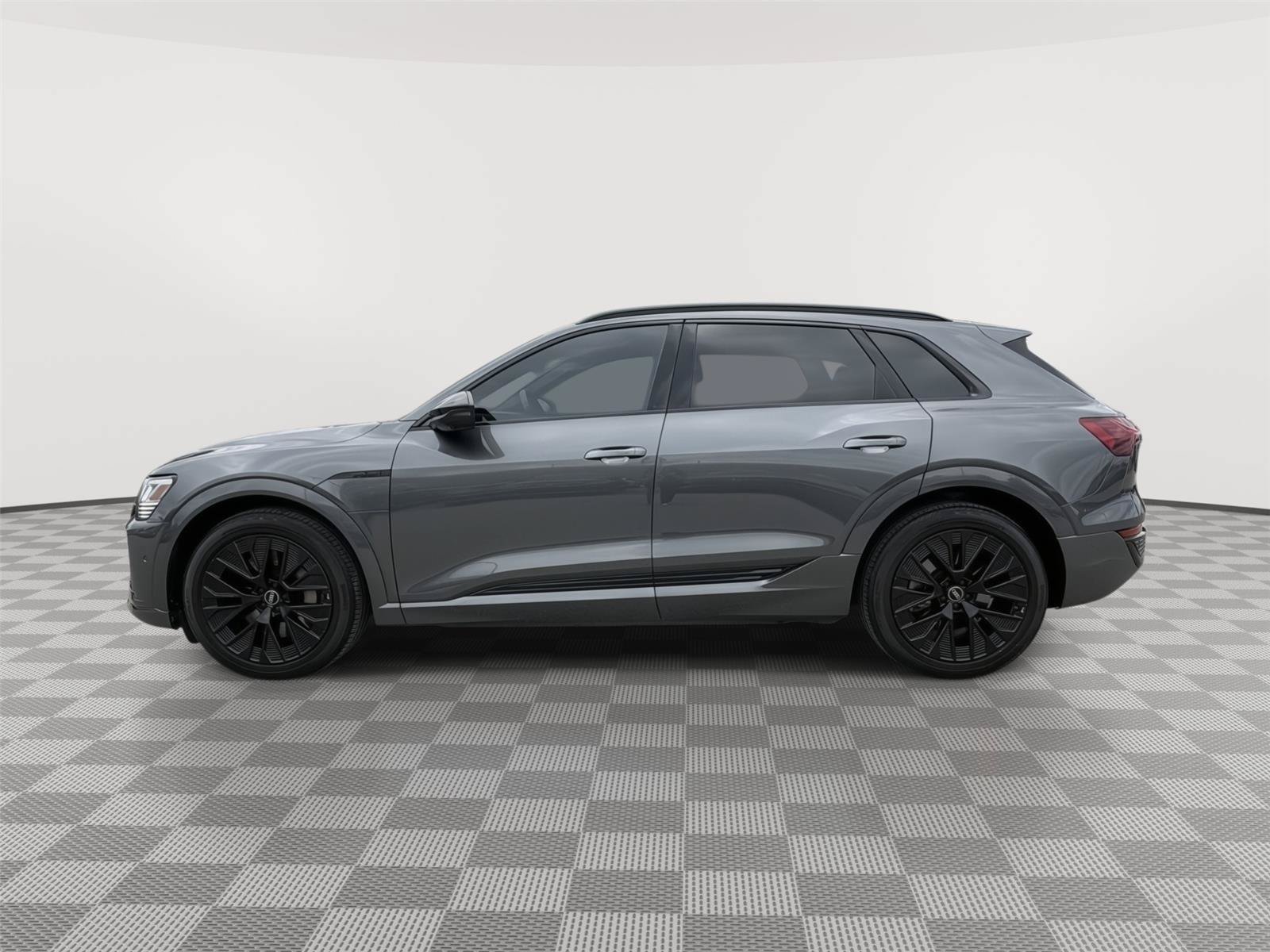 Certified 2024 Audi Q8 e-tron Prestige w/ Prestige Package AWD/4WD image 2