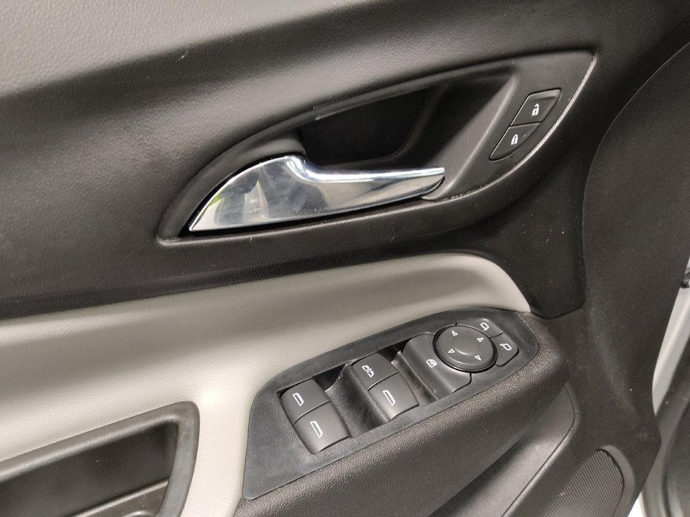 Used 2018 Chevrolet Equinox LS image 27