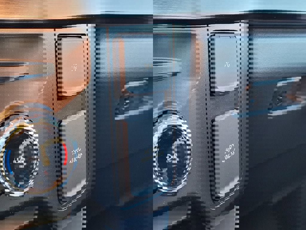 New 2026 Ford F350 Lariat w/ FX4 Off-Road Package image 46