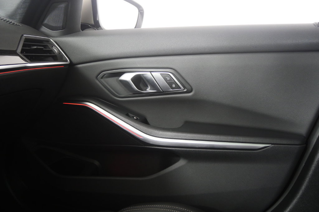Used 2022 BMW M340i RWD image 25