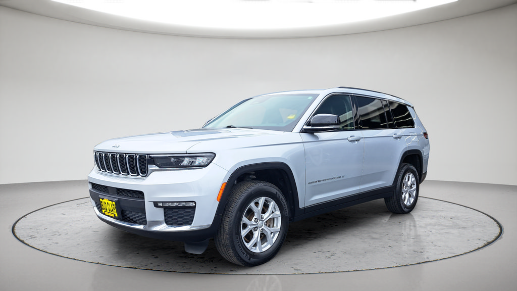 Used 2023 Jeep Grand Cherokee L Limited AWD/4WD image 14