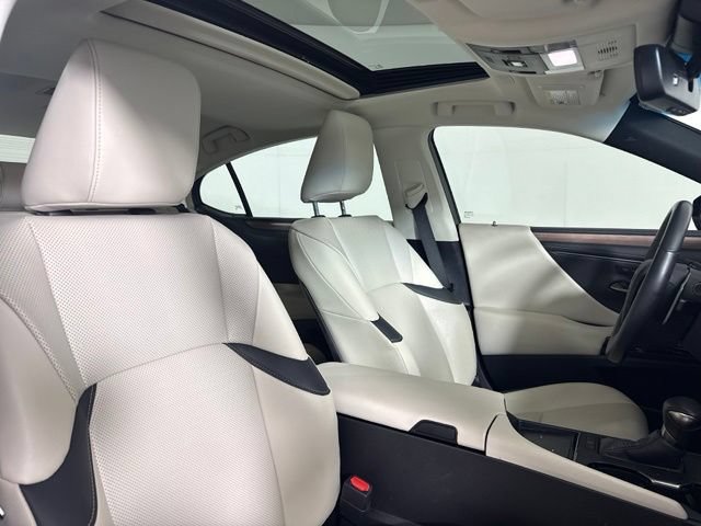 Used 2024 Lexus ES 350 w/ Premium Package FWD image 19