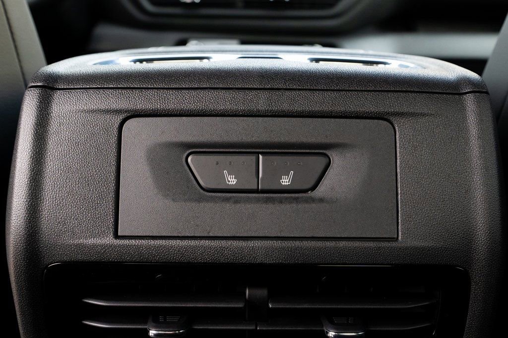 New 2025 Chevrolet Silverado EV LT image 33