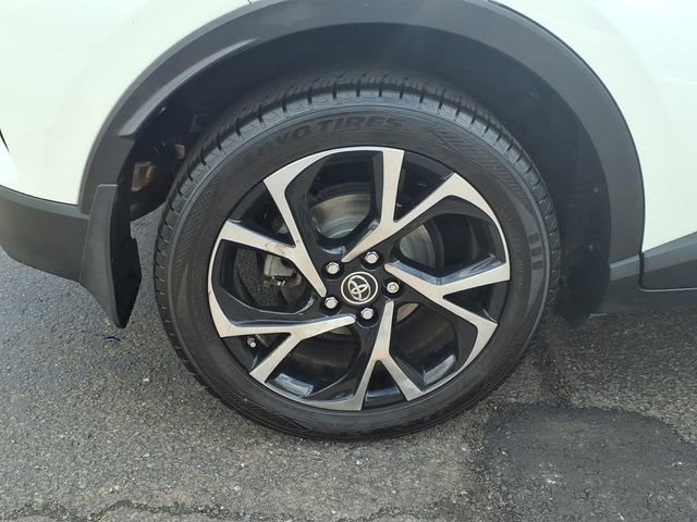 Used 2018 Toyota C-HR XLE FWD image 10
