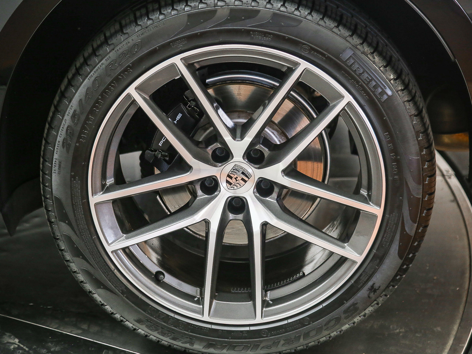 Certified 2023 Porsche Macan AWD/4WD image 14