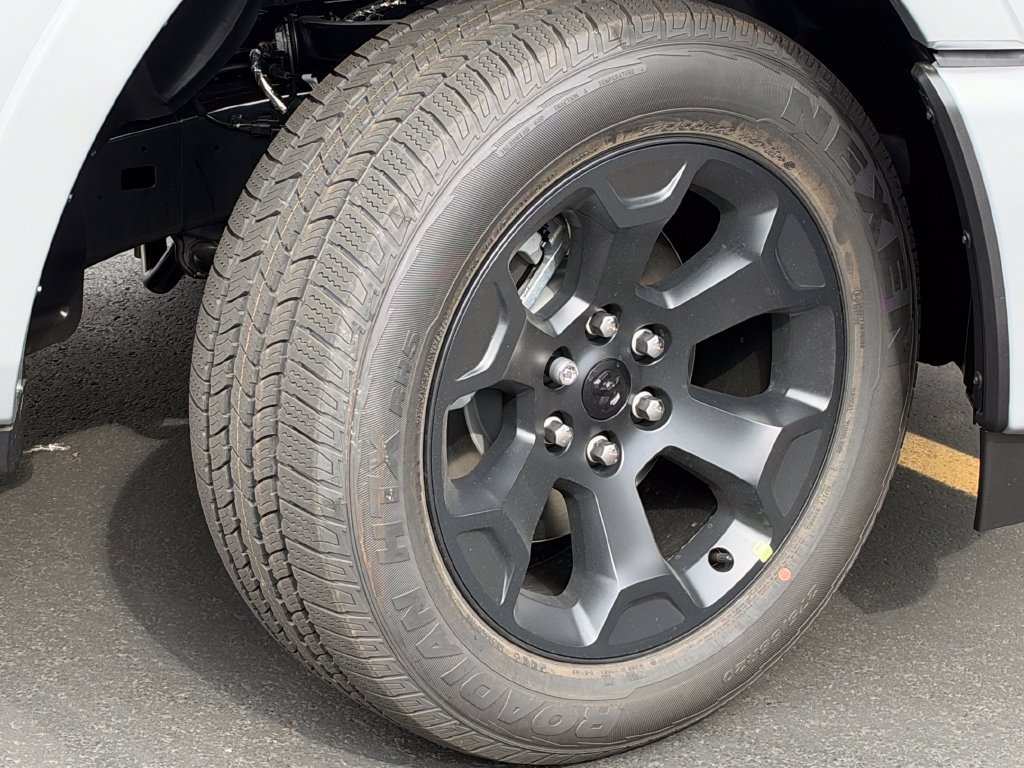 New 2027 RAM 1500 4x4 Crew Cab image 10