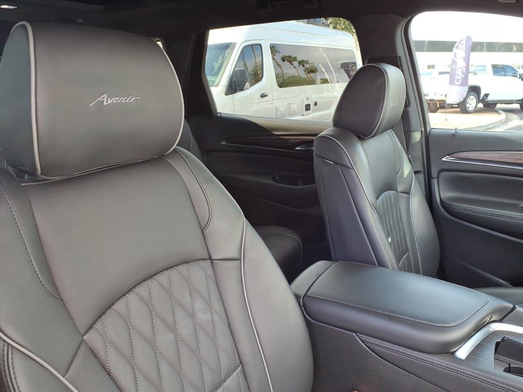 Used 2024 Buick Enclave Avenir w/ Avenir Technology Package image 12