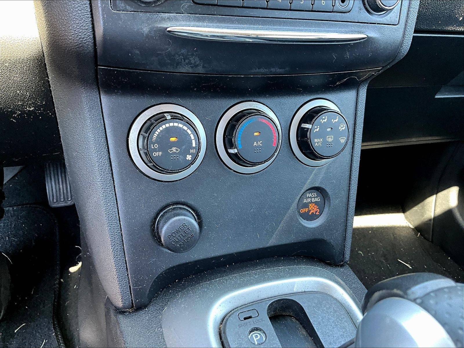 Used 2014 Nissan Rogue S w/ Convenience Package FWD image 14