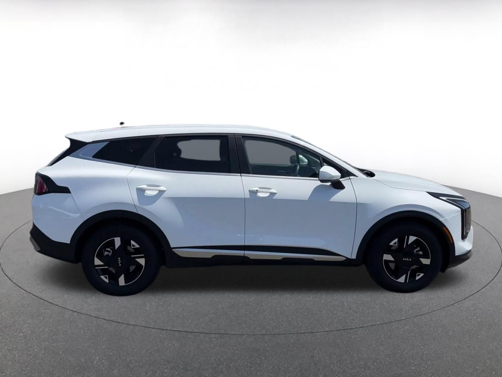 Used 2026 Kia Sportage LX FWD image 13
