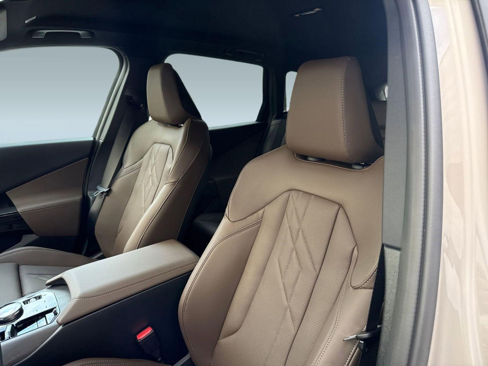 Used 2026 BMW X3 xDrive30 w/ Premium Package image 22