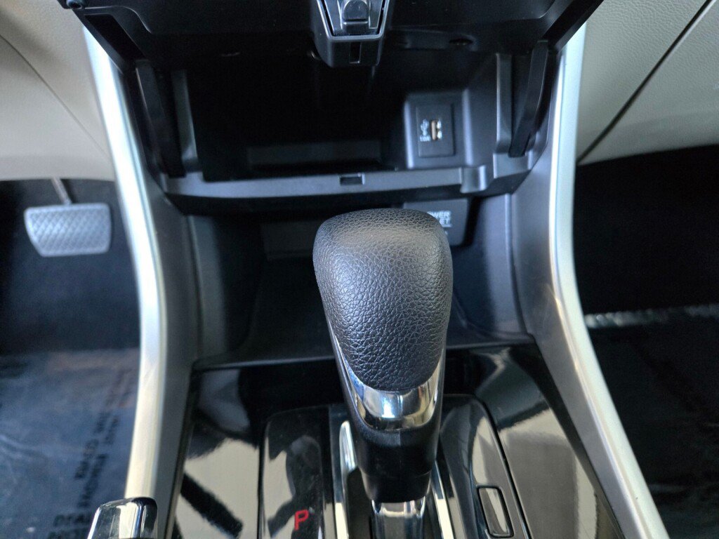 Used 2016 Honda Accord LX image 17