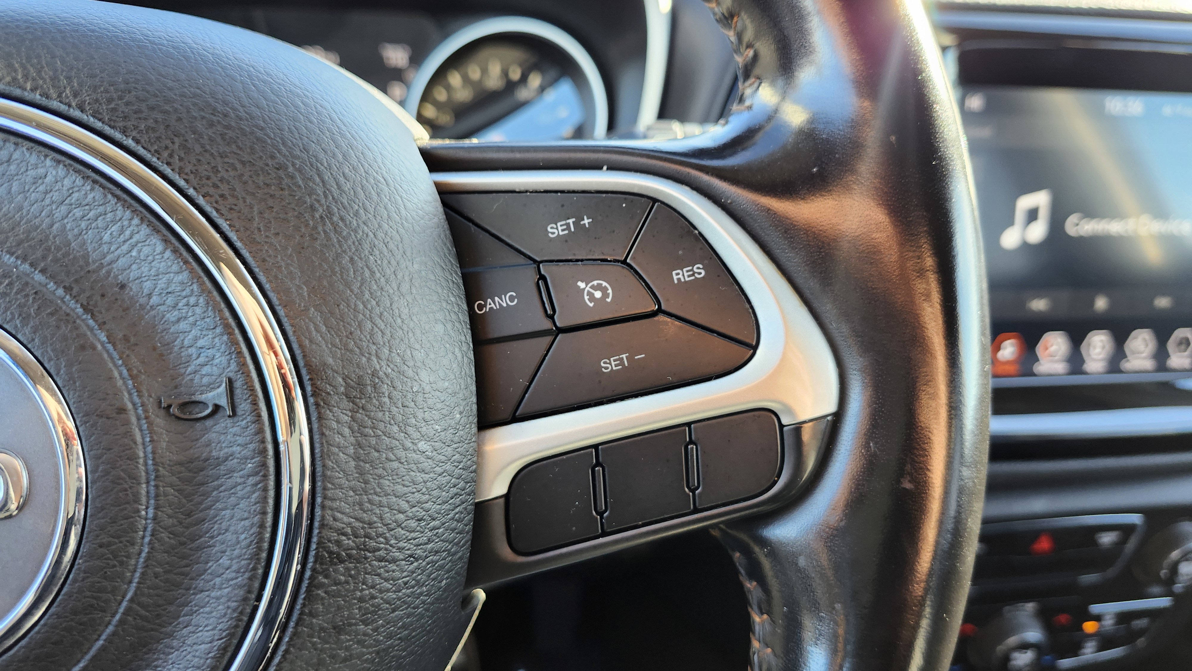 Used 2020 Jeep Compass Limited image 30