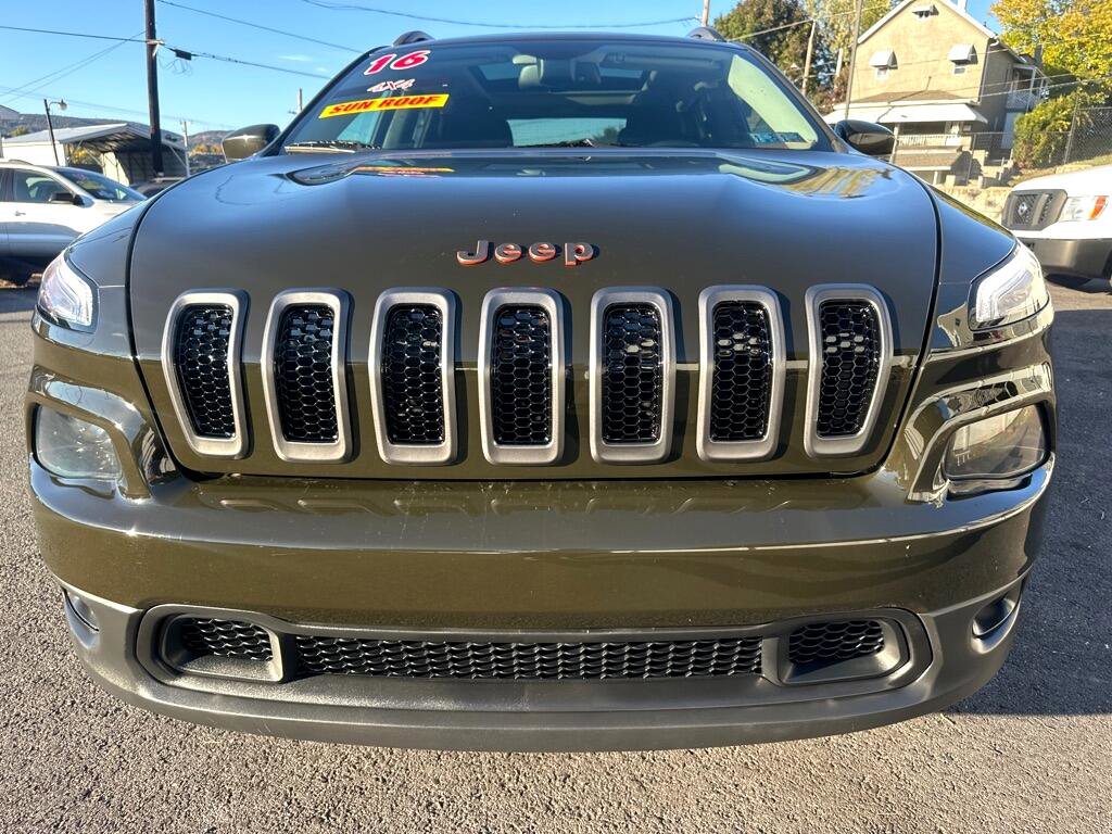 Used 2016 Jeep Cherokee 75th Anniversary image 8