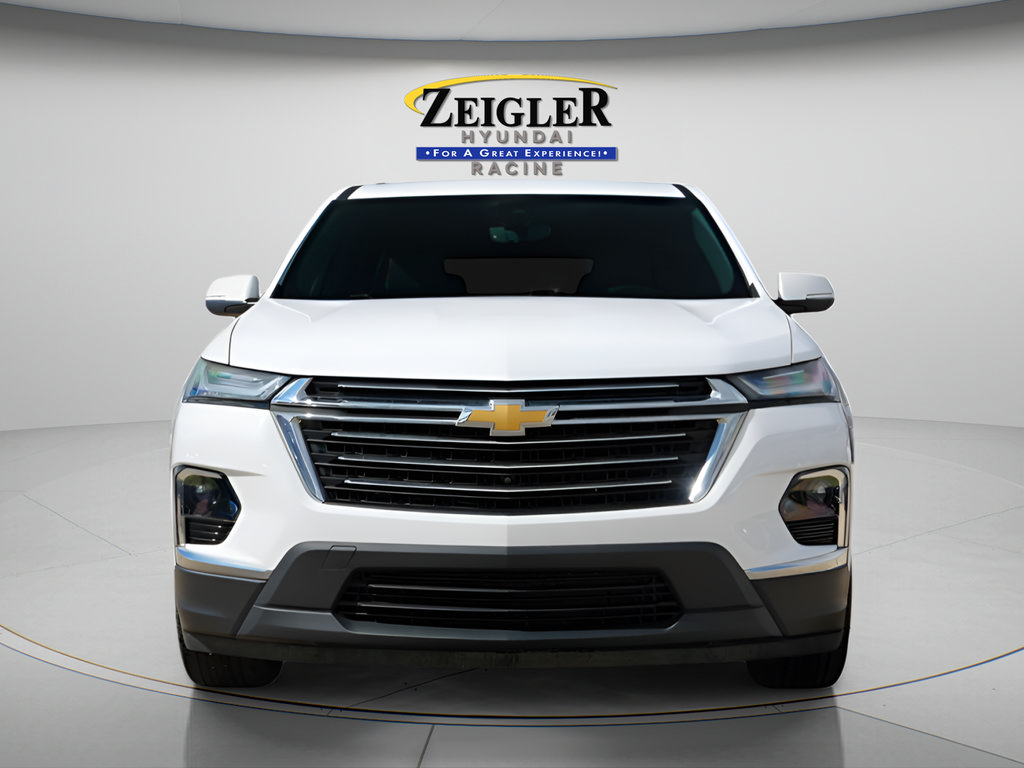 Used 2023 Chevrolet Traverse LT w/ LT Premium Package AWD/4WD image 1