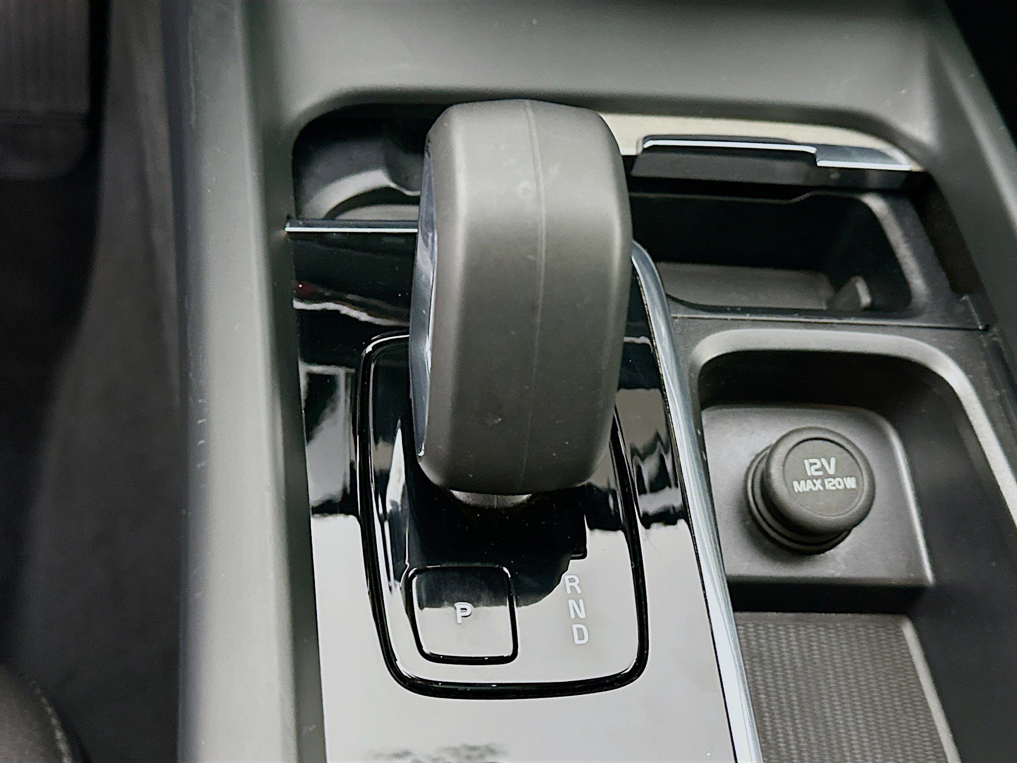 Used 2025 Volvo XC60 B5 Plus image 25