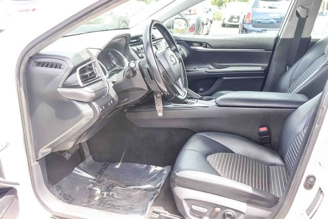 Used 2019 Toyota Camry SE FWD image 21
