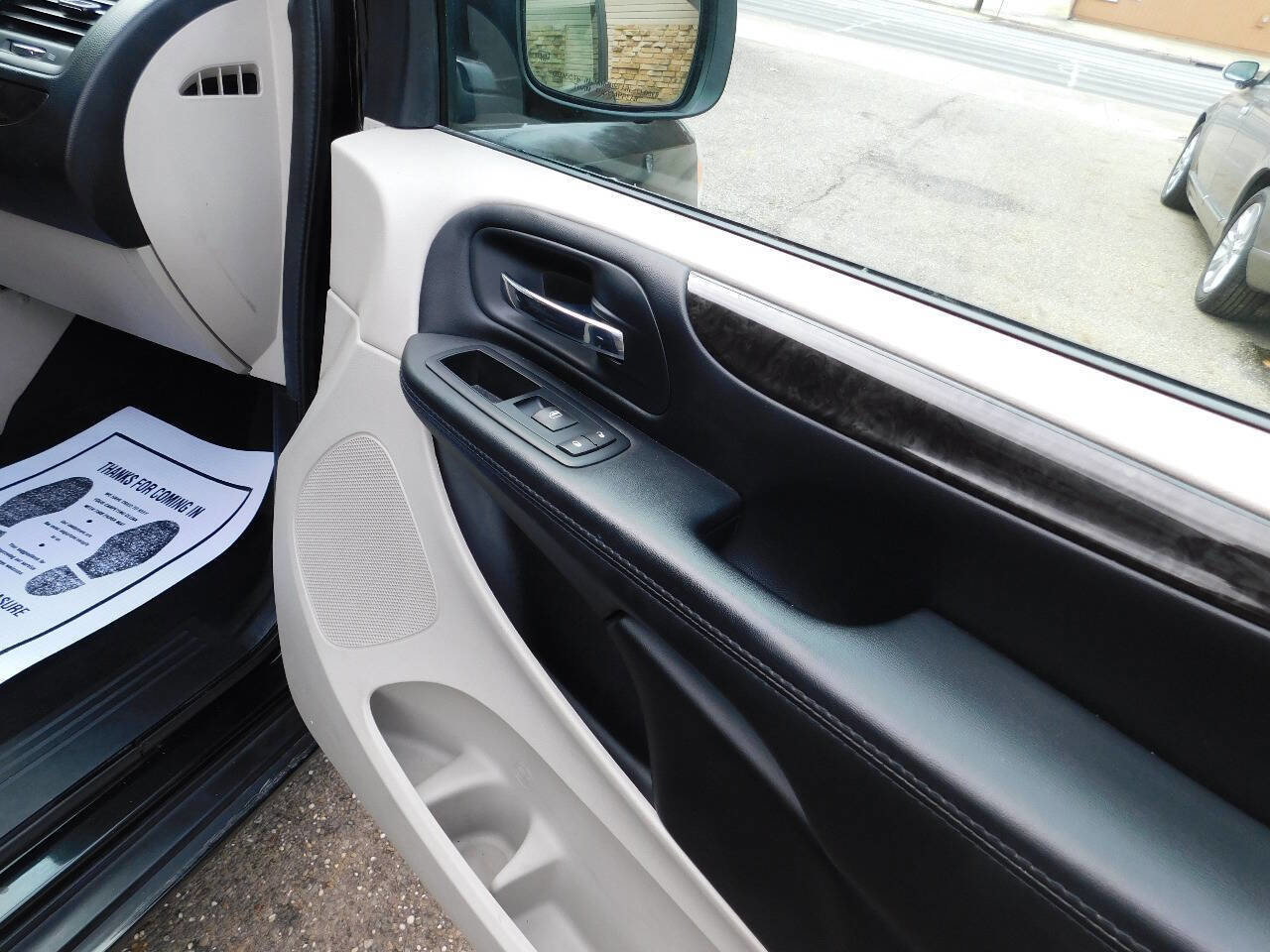 Used 2016 Dodge Grand Caravan SE w/ Quick Order Package 29E SE image 17