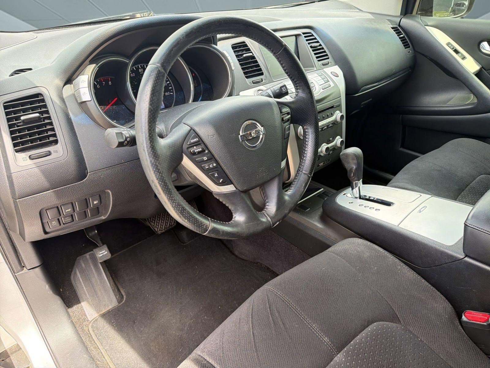 Used 2013 Nissan Murano SV w/ Value Pkg image 4