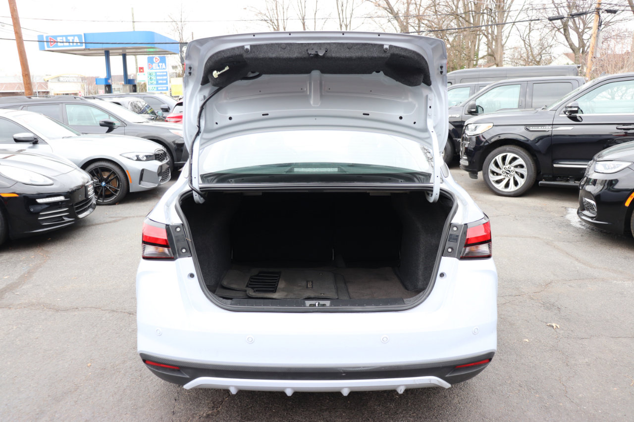 Used 2024 Nissan Versa SR image 44