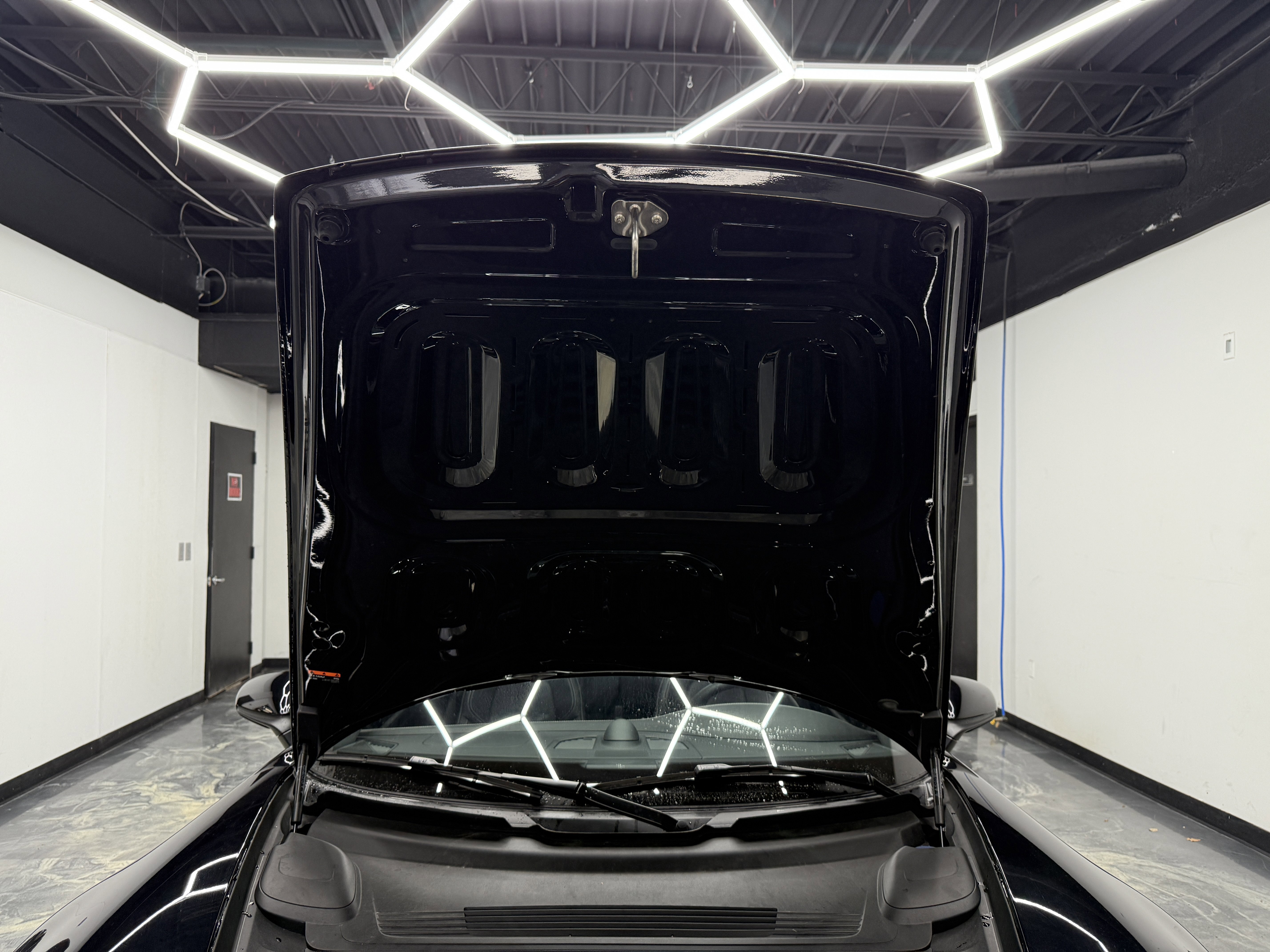 Used 2025 Porsche 911 Carrera image 35