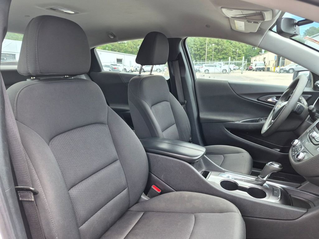 Used 2020 Chevrolet Malibu LT FWD image 29