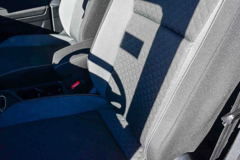 Used 2021 Volkswagen Tiguan S image 28