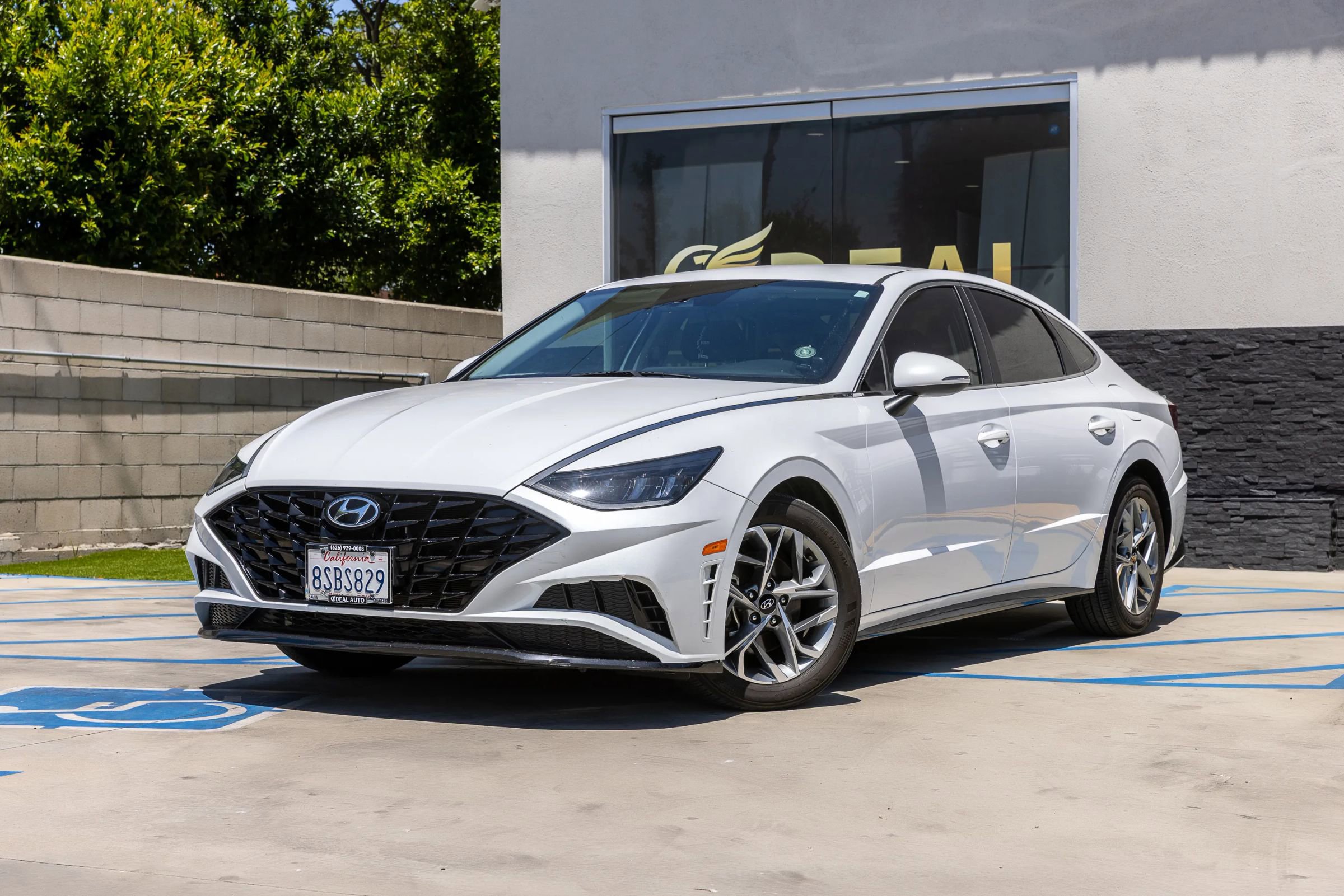 Used 2020 Hyundai Sonata SEL w/ Cargo Package FWD image 6