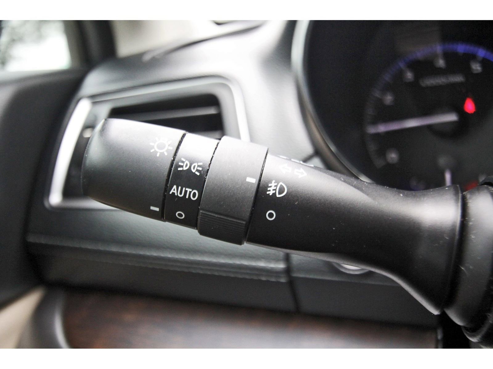 Used 2019 Subaru Outback 2.5i Limited AWD/4WD image 17