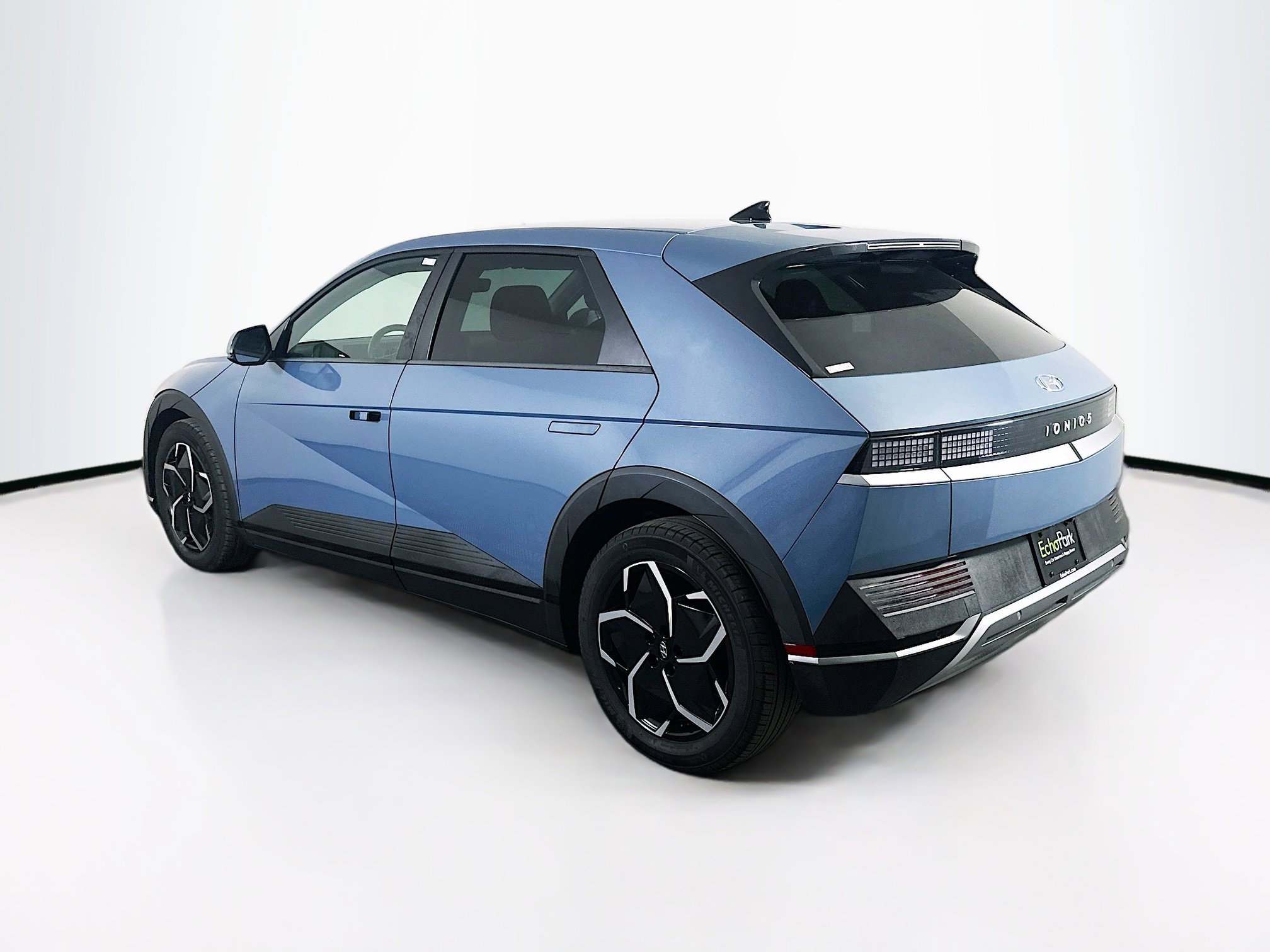 Used 2024 Hyundai Ioniq 5 SE image 5