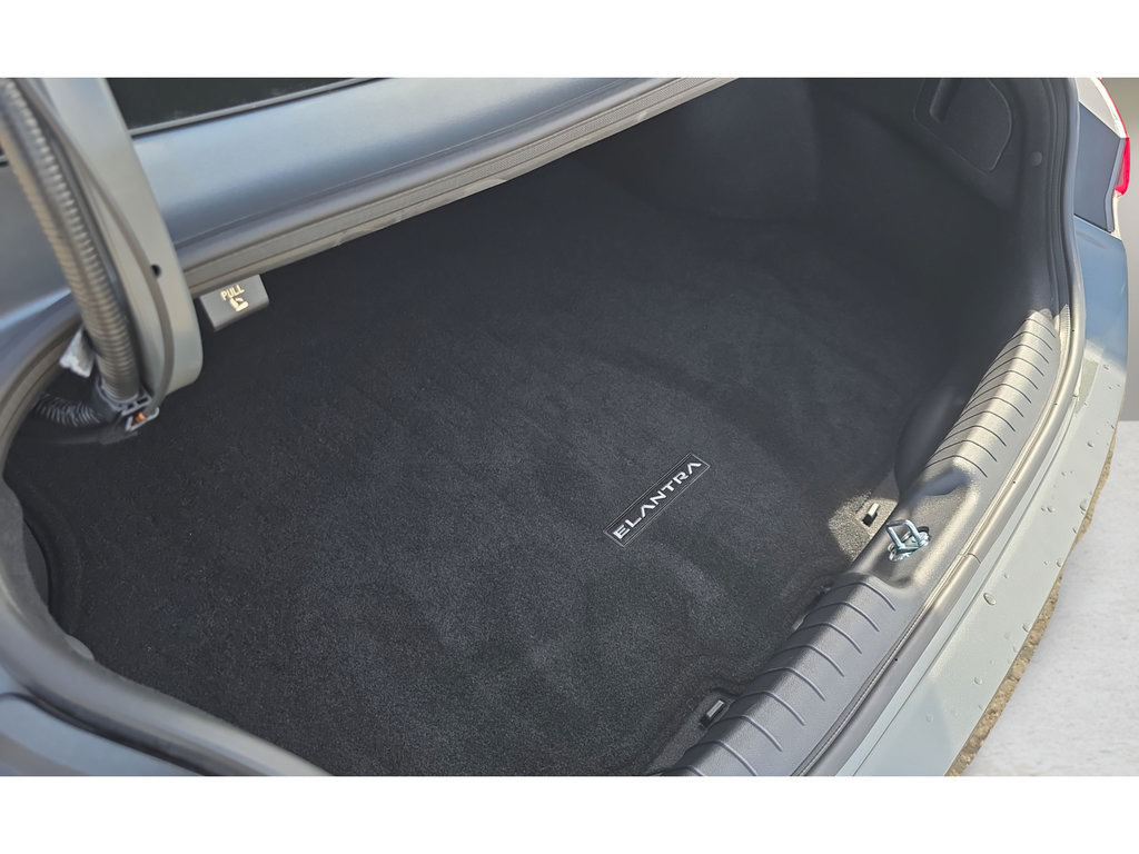 Certified 2026 Hyundai Elantra Sport FWD image 9