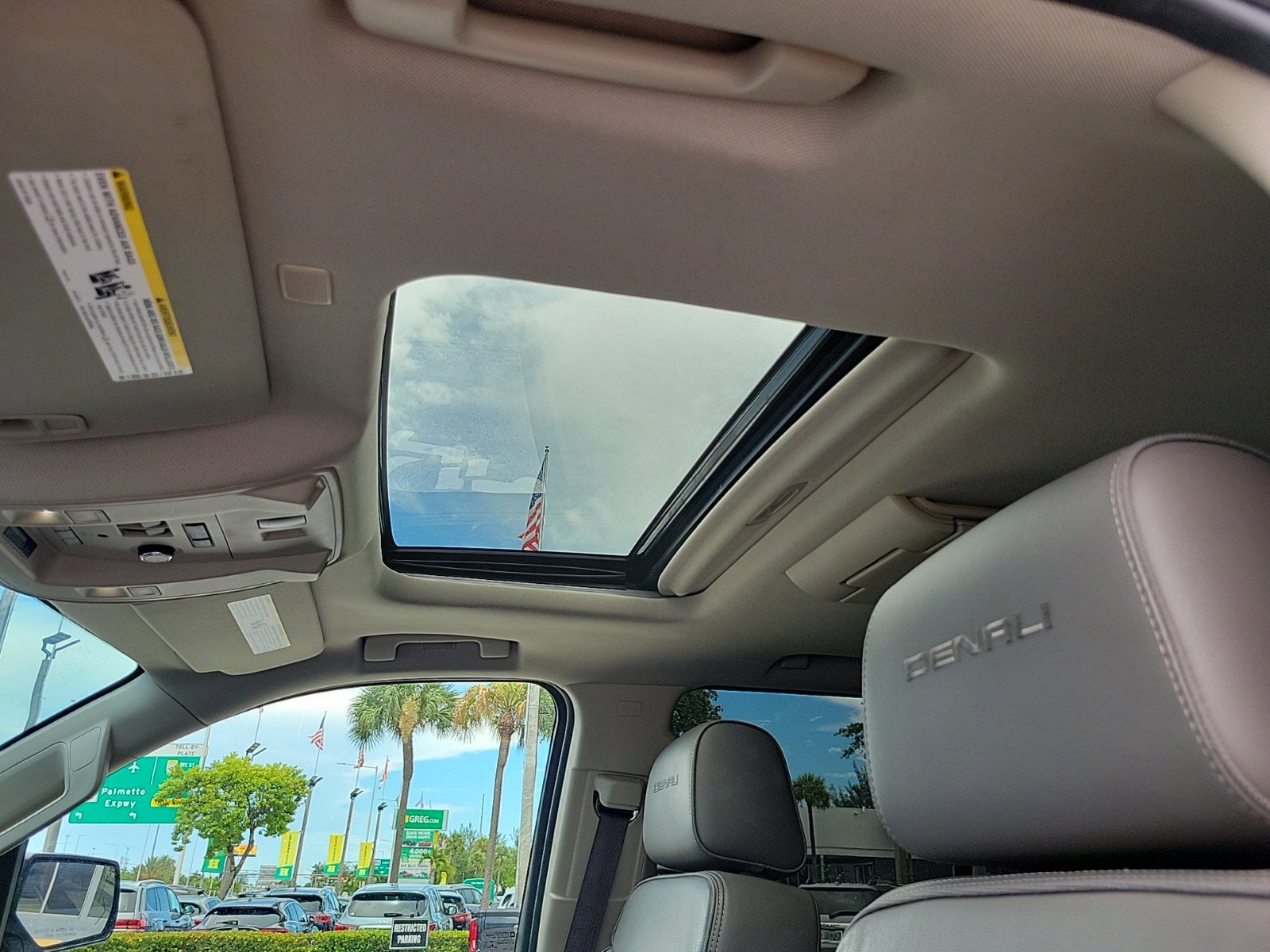 Used 2019 GMC Yukon Denali w/ Denali Ultimate Package image 13