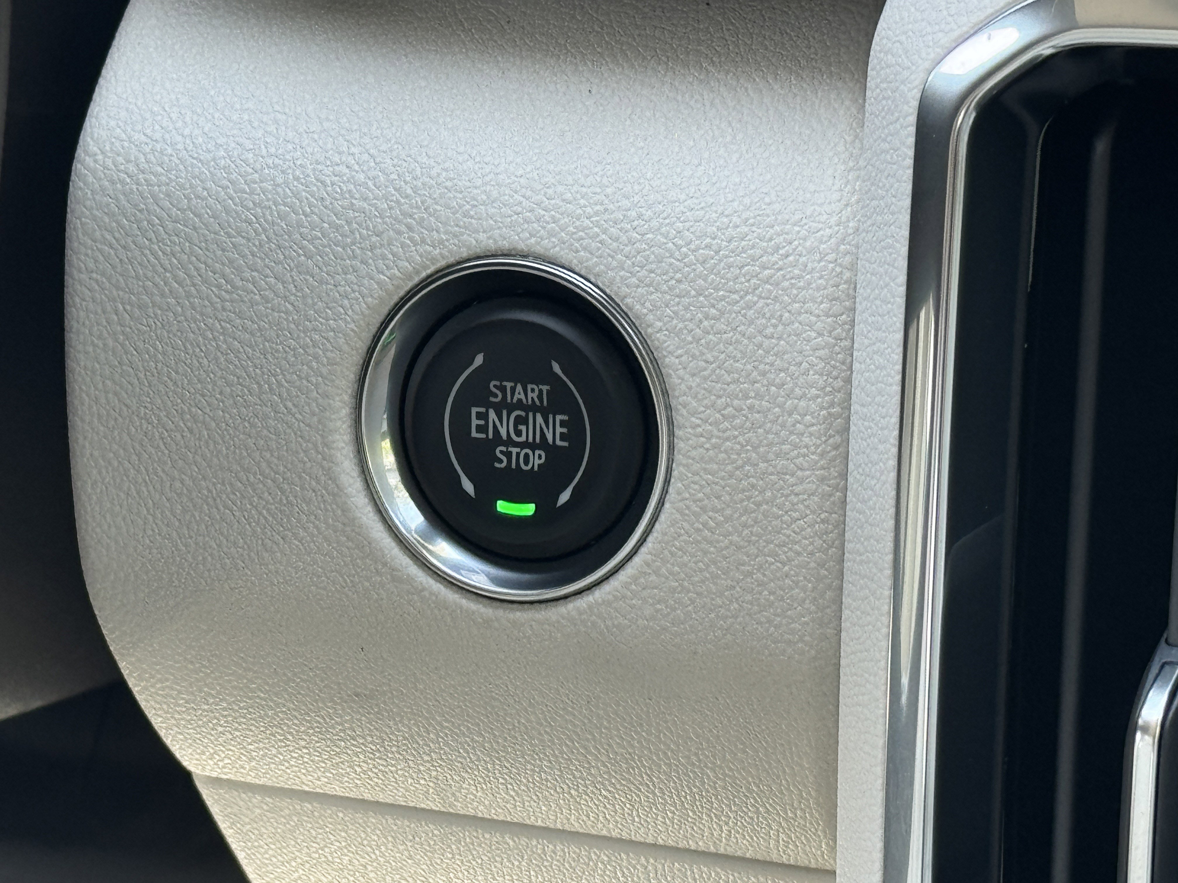 New 2026 GMC Acadia Denali w/ Super Cruise Package image 39