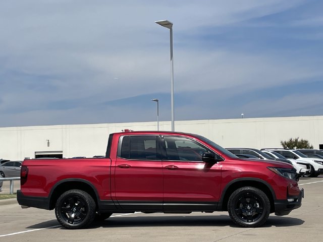 Certified 2025 Honda Ridgeline Black Edition image 3