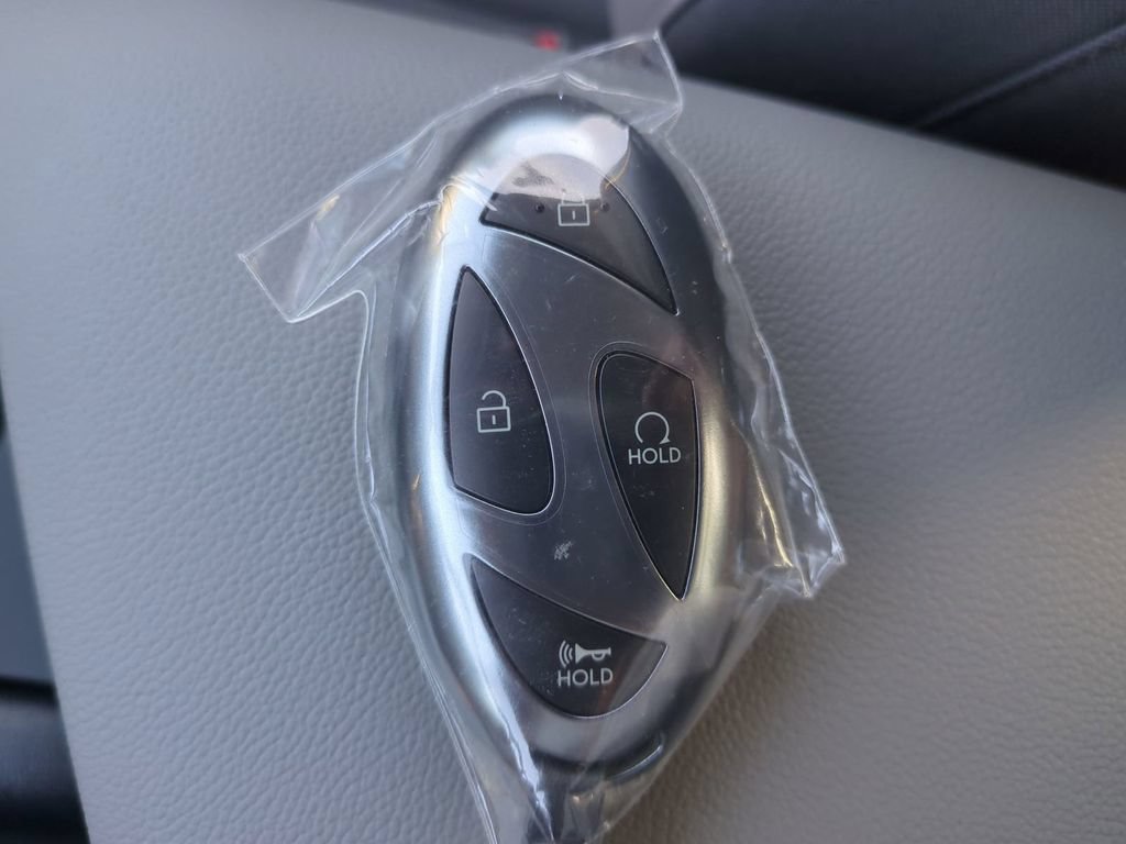 New 2026 Hyundai Elantra Sport FWD image 32