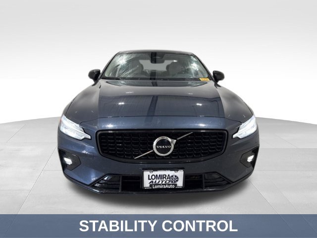Used 2024 Volvo S60 B5 Core AWD/4WD image 3