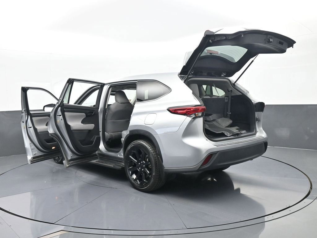 Used 2022 Toyota Highlander L image 76