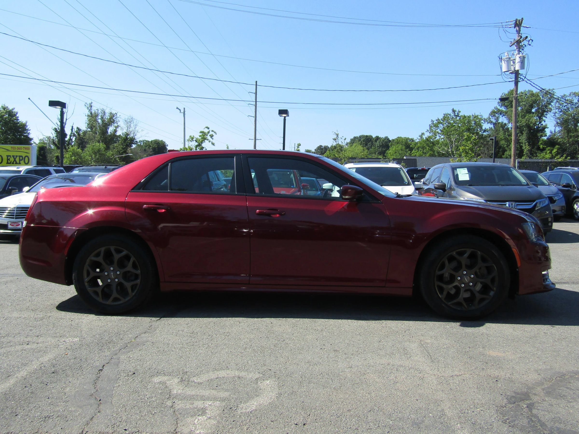 Used 2018 Chrysler 300 S w/ Safetytec Plus Group AWD/4WD image 8