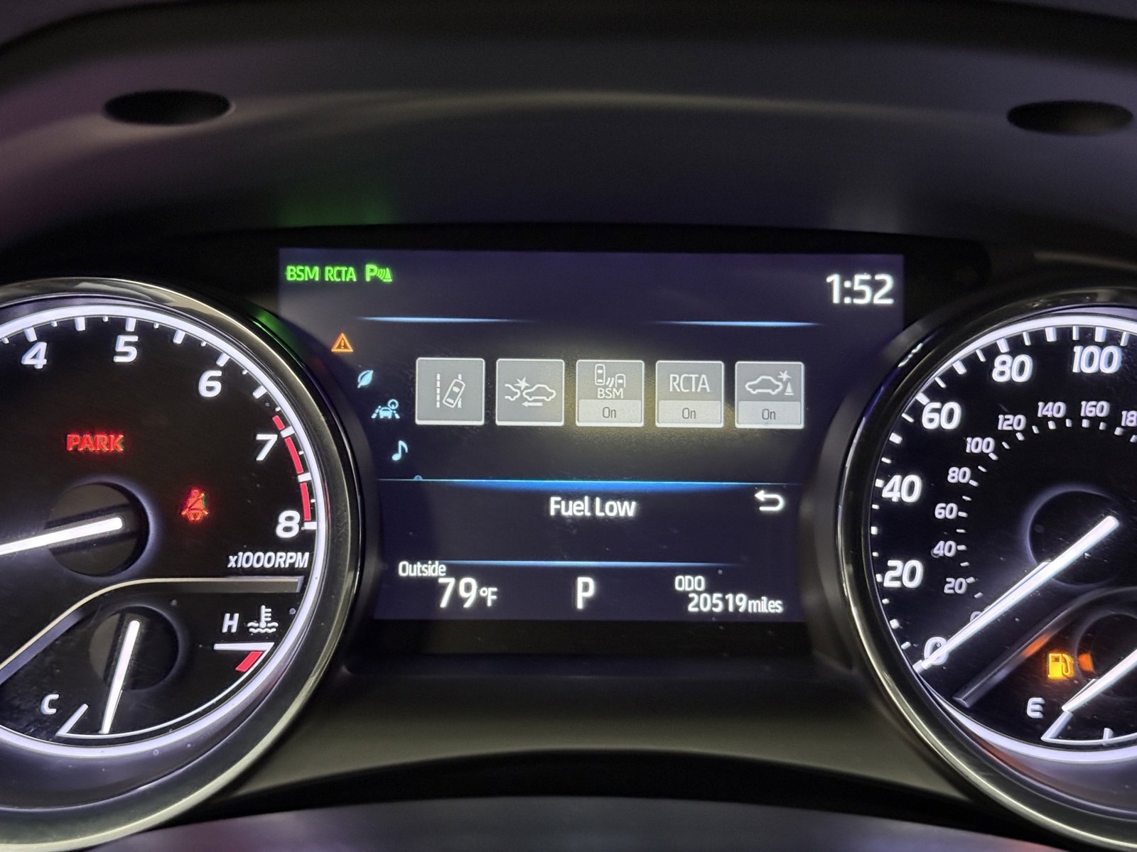 Used 2020 Toyota Camry XLE image 27