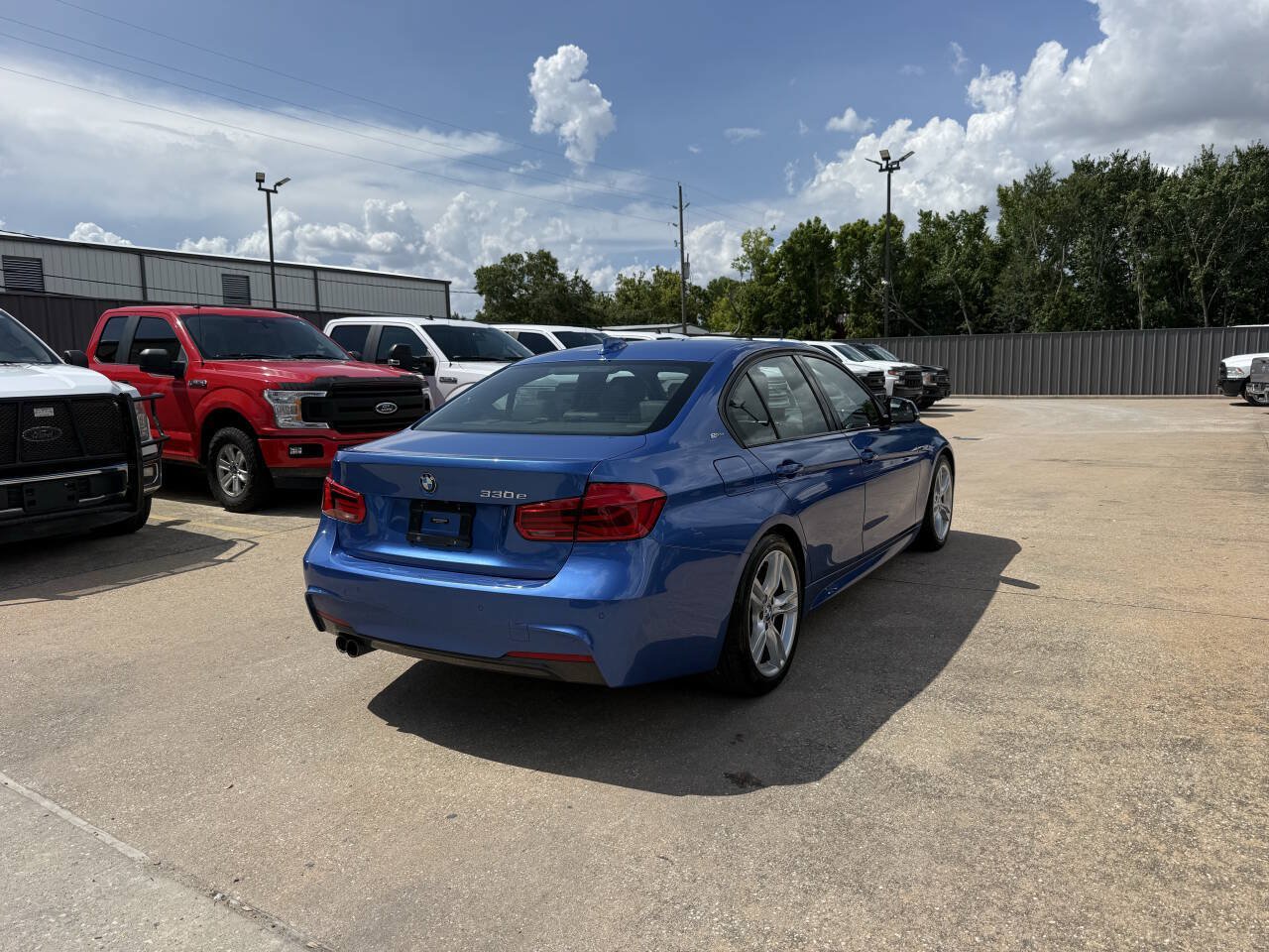 Used 2017 BMW 330e RWD image 5