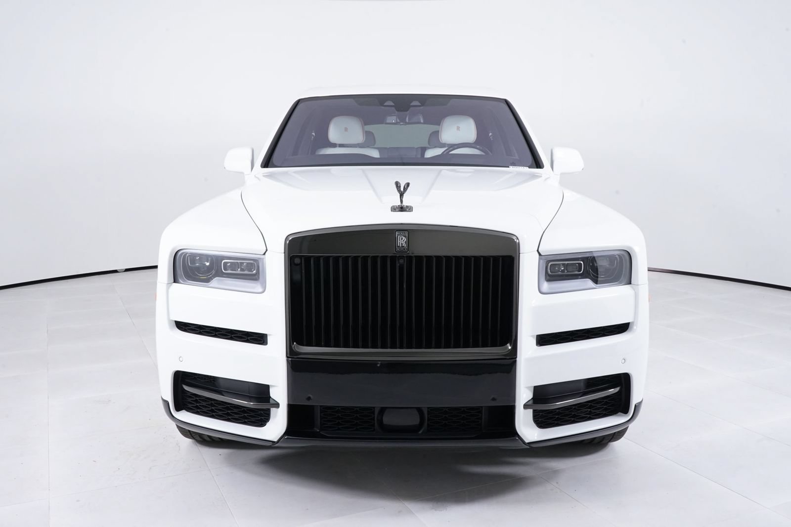 Used 2022 Rolls-Royce Cullinan Black Badge w/ Dark Exterior Package AWD/4WD image 10