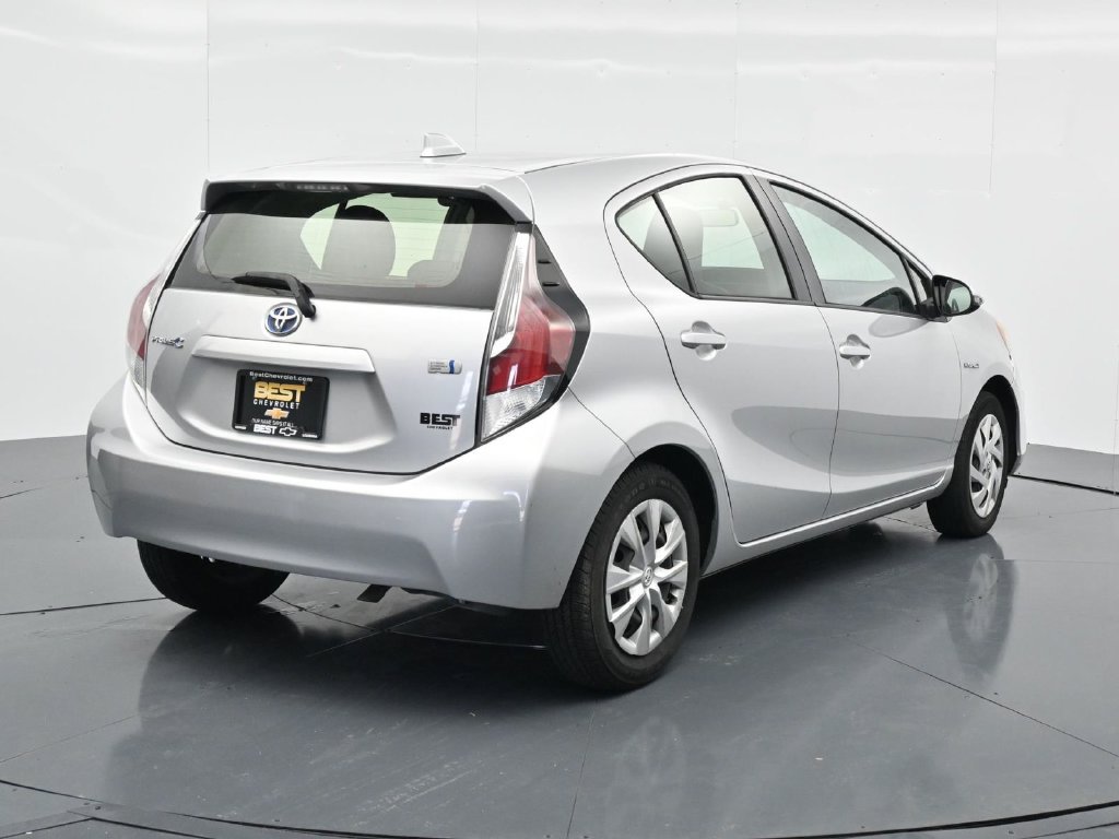 Used 2016 Toyota Prius C One FWD image 7