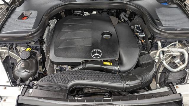 Used 2020 Mercedes-Benz GLC 300 4MATIC w/ Multimedia Package image 30
