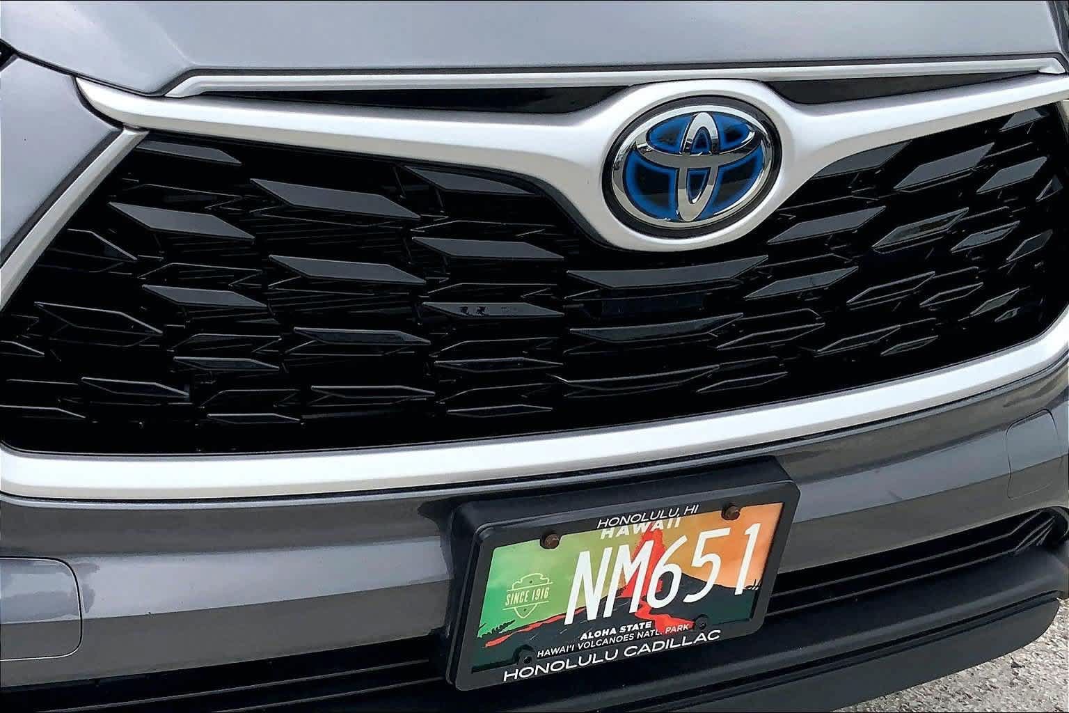 Used 2022 Toyota Highlander XLE AWD/4WD image 15