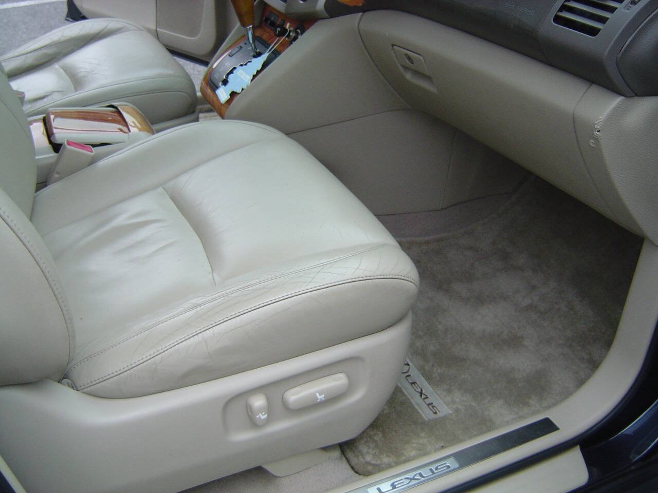 Used 2004 Lexus RX 330 AWD image 8